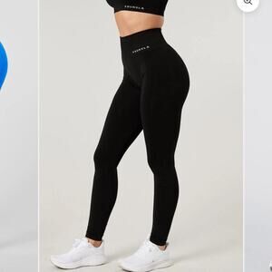 Young la scrunch bottom black leggings